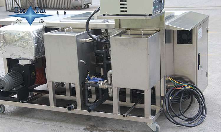 超聲波清洗機在工業防護服金屬部件清潔中的應用與優勢 超聲波清洗機在工業防護服金屬部件清潔中的應用與優勢