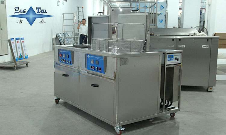 超聲波清洗機(jī)的作用解析:現(xiàn)代工業(yè)與日常應(yīng)用中的多重價(jià)值 超聲波清洗機(jī)的作用解析:現(xiàn)代工業(yè)與日常應(yīng)用中的多重價(jià)值